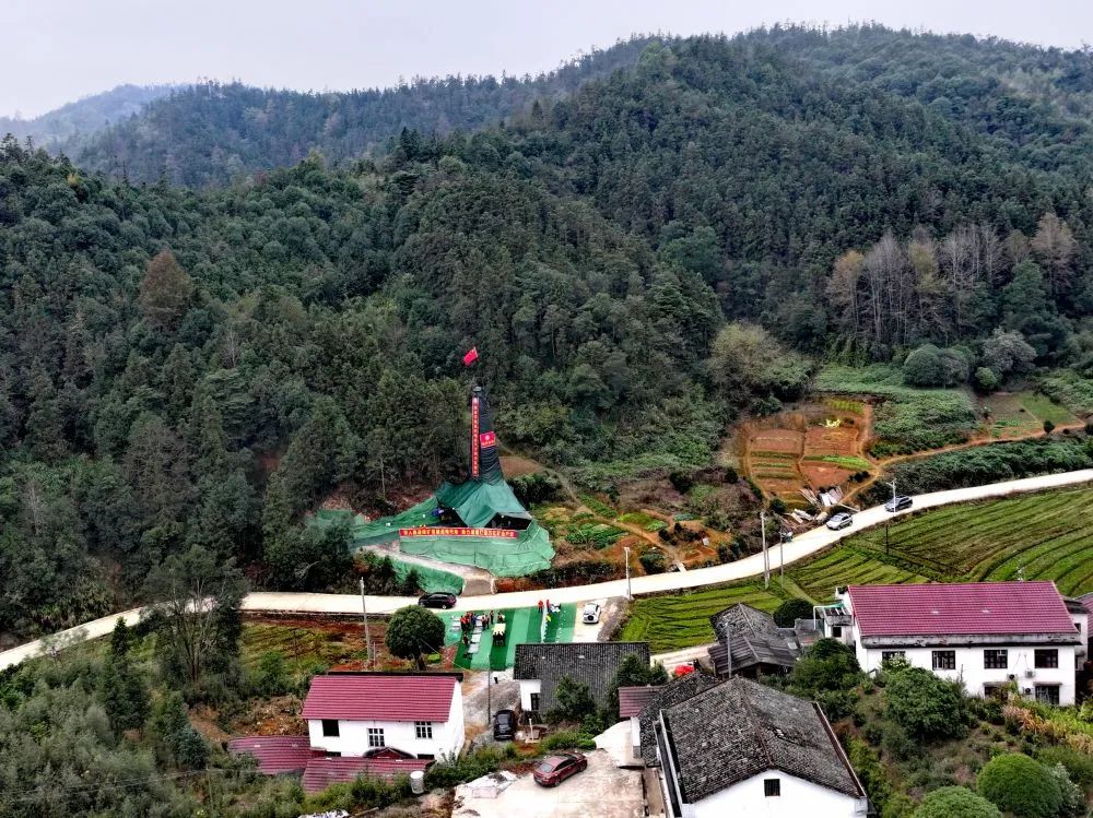 湖南平江县万古金矿田探矿获重大突破，远景黄金储量超 1000 吨