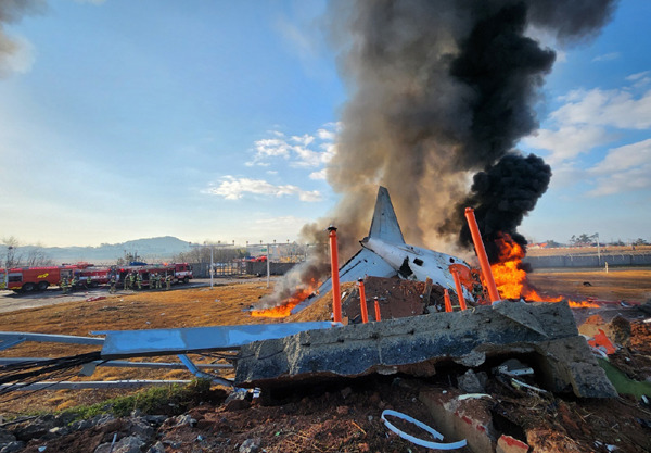 韩国客机爆炸事件_客机韩国遇难_