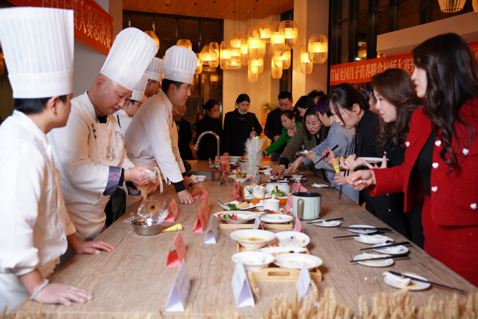 2020餐饮大赛主持开场词_中华月子餐大赛_